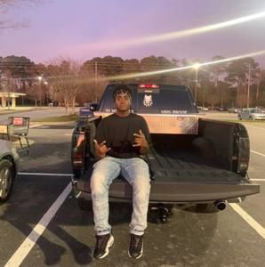 Meet your Posher, Dontarius